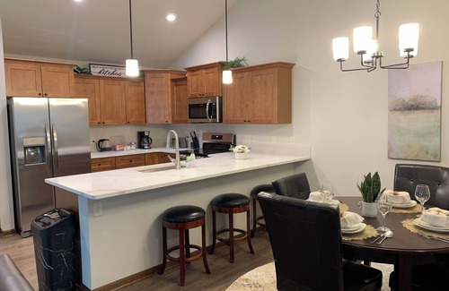 Lincoln House | Perfect Retreat for Comfort and Convenience