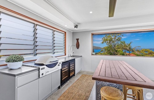 Soldiers Point House | Perfect Sea Side Family Home