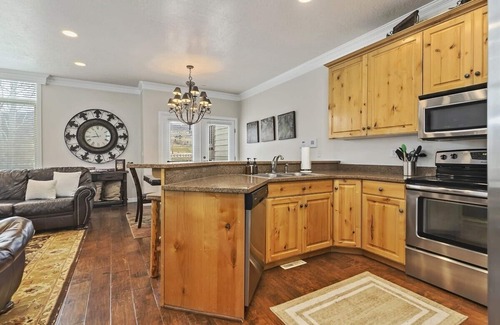 Ogden Condo | Perfect Snowbasin Lodging. LS14A
