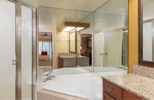 Florida Central Atlantic Coast Resort | Perfect studio villa in Orlando with AC, fitness room and waterpark attraction