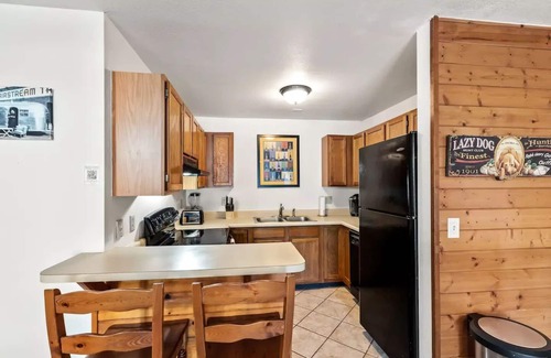 Steamboat Springs Apartment | Perfect Summer Getaway! - Hot Tubs/Parking/Free Bus Route