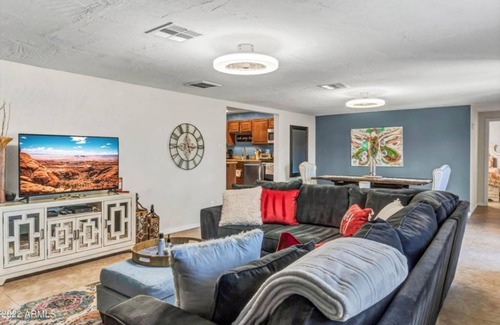 Paradise Valley Village House | Perfect Super Bowl getaway!