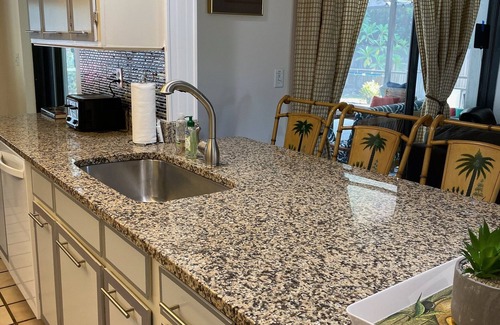 Englewood South House | Perfect vacation home for your family 7 min to the beach