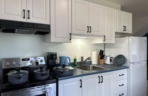 Pasadena Apartment | Perfectly Centered, Close to everything the West Coast has to offer!