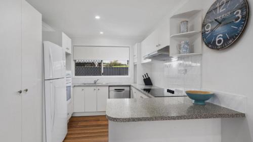 Banksia Beach House | Perfectly Located Holiday Retreat