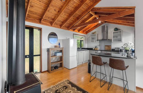 Piha House | Perfectly Piha - Piha Holiday Home