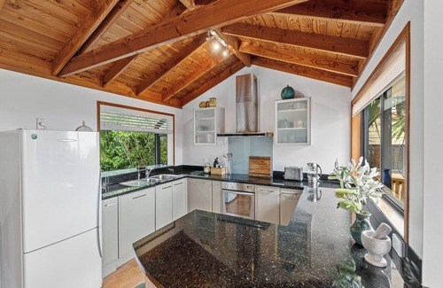 Piha House | Perfectly Piha - Piha Holiday Home