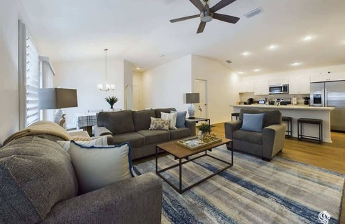 Sumter County House | Perfectly Placed in Moultrie Creek
