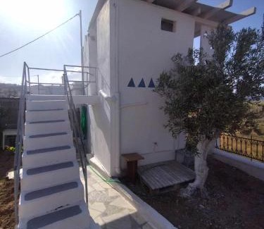 Megas Gialos House | Peristeronas