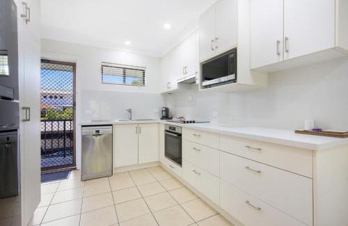 Sawtell Apartment | Periwinkle