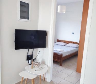 Kompi Apartment | Peroulia apartments