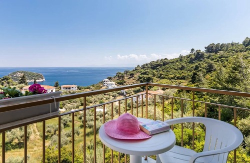 Stafylos Apartment | Persephone Seaview Room - Ariadne Skopelos Getaway