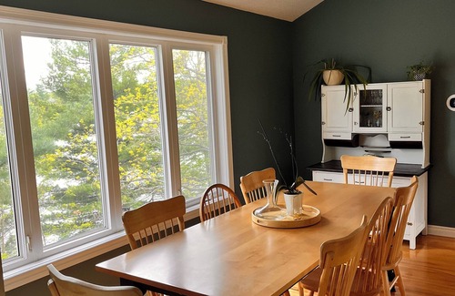 Tay Valley House | Perth 5 BR Lakehouse Retreat!