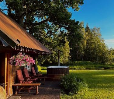 Saarde House | Pertle Cottage Private Sauna & Hot Tub Getaway in Nature