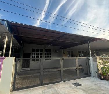 Sungai Petani House | Peruda Inn - Homestay for Múslim only