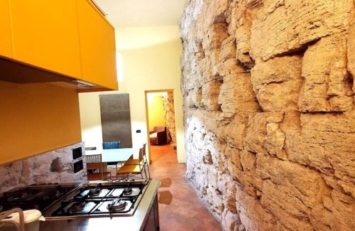 Old Town Apartment | Perugia Piazza MatteottiAbbraccio Etrusco