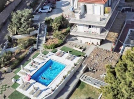 Pesada Apartment | Pessada Bay Studios and Apartments