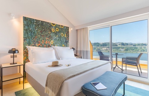 Oliveira do Douro Hotel | Pestana Douro Riverside
