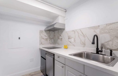 Sammamish House | Pet-Friendly 1BR, Central Heating, Free Parking