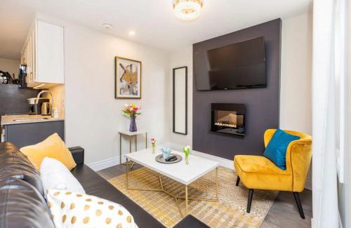 Lowertown Apartment | Pet-Friendly 2BR Condo - Near the University