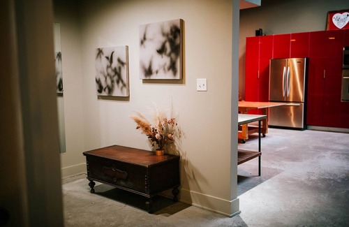 Athens Apartment | Pet-Friendly 2BR Loft by MHM Luxury Properties