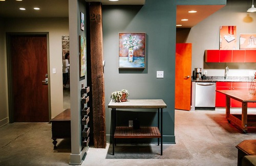Athens Apartment | Pet-Friendly 2BR Loft by MHM Luxury Properties