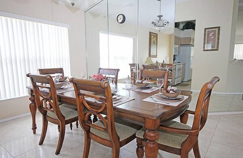 Chatham Park Villa | Pet friendly 3 Bed Villa with Private Pool