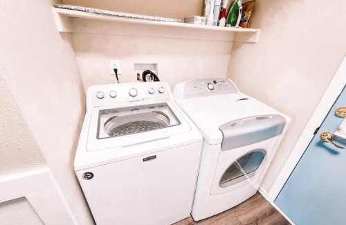 Colorado Springs Villa | Pet Friendly/3 King Beds/Mins to Airport