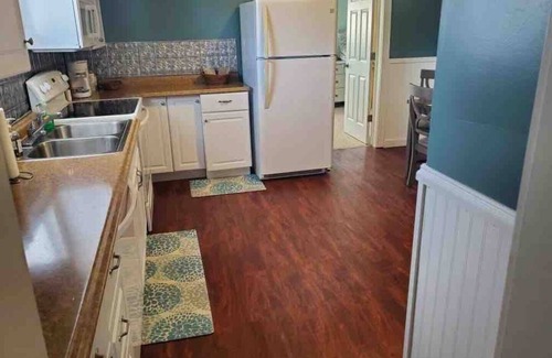 Sault Ste. Marie House | Pet friendly 3-bedroom duplex near downtown in Sault Ste. Marie, Michigan