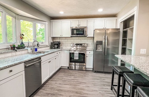 Millard House | Pet Friendly 3BR Home w/Private Deck + Puppy Shed