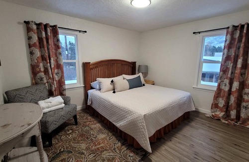 South Ogden House | Pet Friendly 5 Bed Home with Waffle Breakfast!
