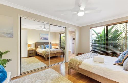 Caloundra West House | Pet Friendly 5 BR Family Home w Pool at Caloundra