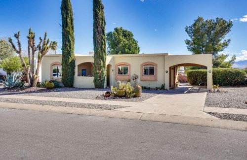 Green Valley Desert Meadows House | Pet-Friendly 55 and Green Valley Home with Golf Gear!