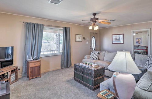 Elfrida House | Pet-Friendly Abode w/ Yard, Near Outdoor Hotspots!