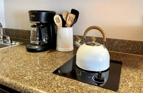 Crested Butte Condo | Pet-Friendly - Amazing Location - Hot Tub & Pool