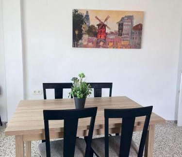 Plaza de Toros-Doctores-San Lazaro Apartment | Pet-Friendly apartamento en Granada by beBalmy