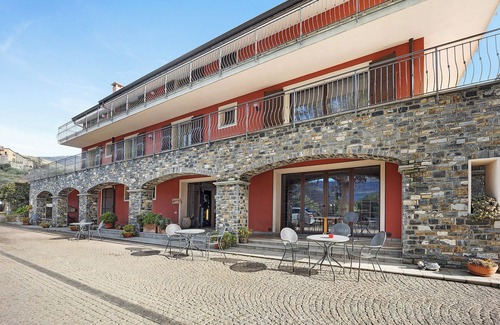 San Bartolomeo Apartment | Pet Friendly Apartment 'Belfast Agriturismo La Scuderia' with Wi-Fi
