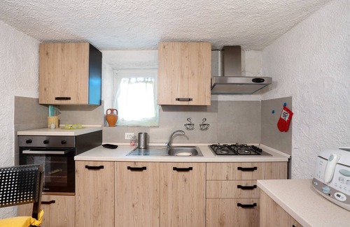 Beverino Apartment | Pet-Friendly Apartment 'Il Bacio del Sole' with BBQ, Shared Terrace & Wi-Fi