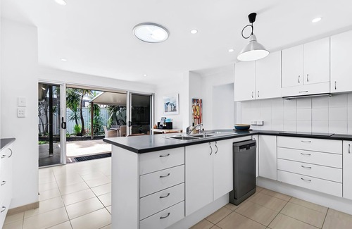 Woorim House | Pet Friendly Beachside Hideaway