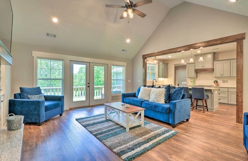Bella Vista Cottage | Pet-friendly Bella Vista Home w/ Deck + Yard!