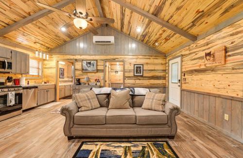 Broken Bow House | Pet-Friendly Broken Bow Cabin Near Lukfata Creek!
