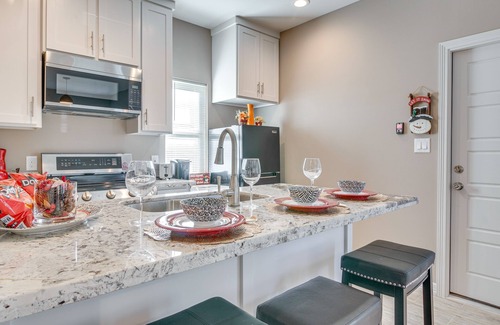 Brownsville Apartment | Pet-Friendly Brownsville Apartment w/Yard!