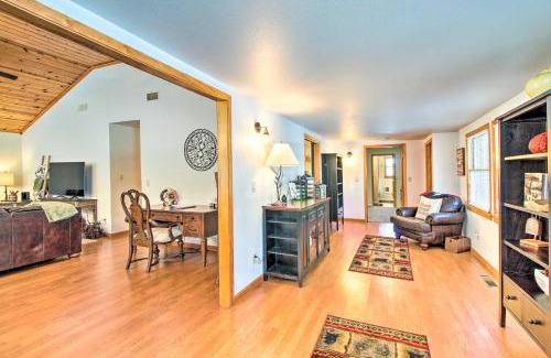 Pinetop House | Pet-Friendly Cabin in Pinetop-Lakeside!