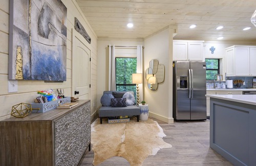 Broken Bow Cabin | Pet-Friendly Cabin 5 minutes from town with stunning decor and views!