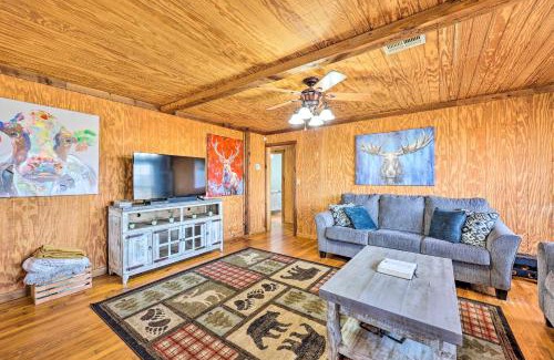Lequire House | Pet-Friendly Cabin Rental Retreat!