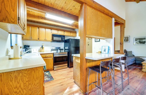 Truckee Cabin | Pet-Friendly Cabin w/Tahoe Donner Community Perks
