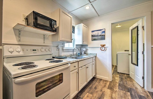 Canyon Lake Cottage | Pet-Friendly Canyon Lake Studio: Fish, Boat, Relax