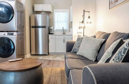 Montgomery Apartment | Pet-Friendly Cozy Studio Downtown