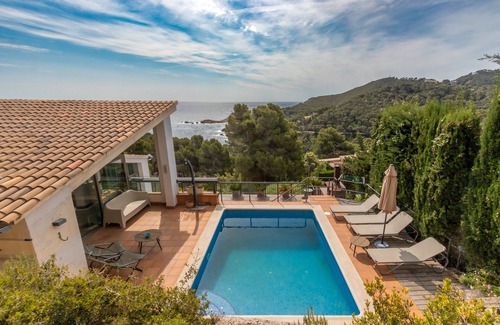 Begur Villa | Pet-Friendly 'Espectacular Villa en Begur' with Sea View, Pool & Wi-Fi