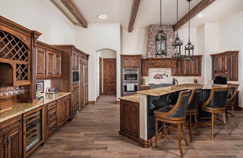 Desert View Village House | Pet Friendly, Extravagant North Scottsdale Estate - Theater, Bball and more!